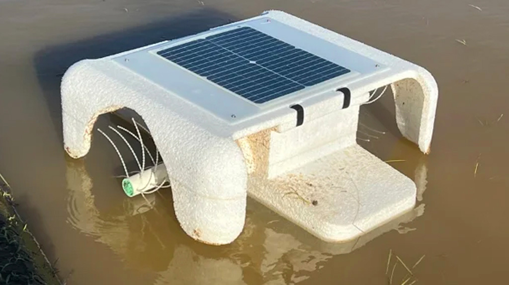 有機米デザインら3社、通信簡素化と稼働条件を緩和した安価版アイガモロボを開発